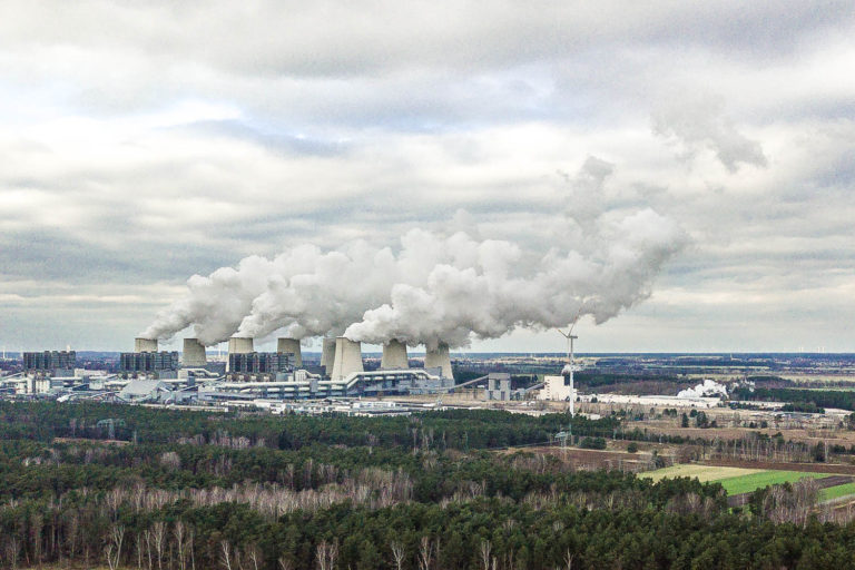Revierkonzept des Braunkohleförderers Leag nach Bundestagsentscheidung für Milliardenzahlung. Absage an neuen Tagebau kein zusätzlicher Beitrag zum Klimaschutz